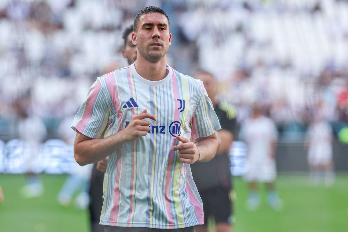 Barcelona vrea sal aduca pe Dusan Vlahovic ca inlocuitor pentru Lewandowski