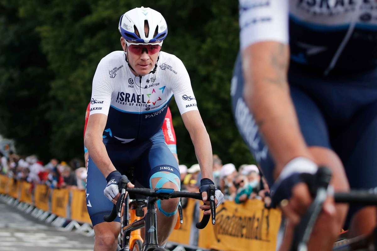 Chris Froome castigator de patru ori al Turului Frantei va fi operat