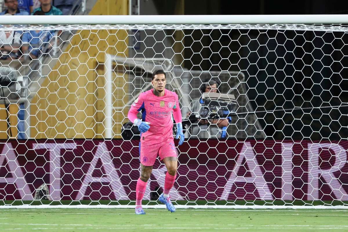 Galatasaray a oferit pentru Ederson de la Manchester City