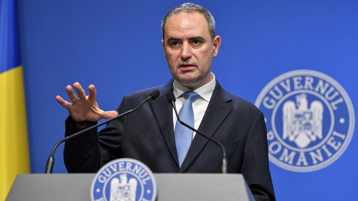 Ministrul Finantelor Fitch reconfirm increderea in Guvern