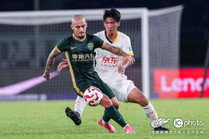 Mitrita impresioneaza din nou in China cu 10 goluri