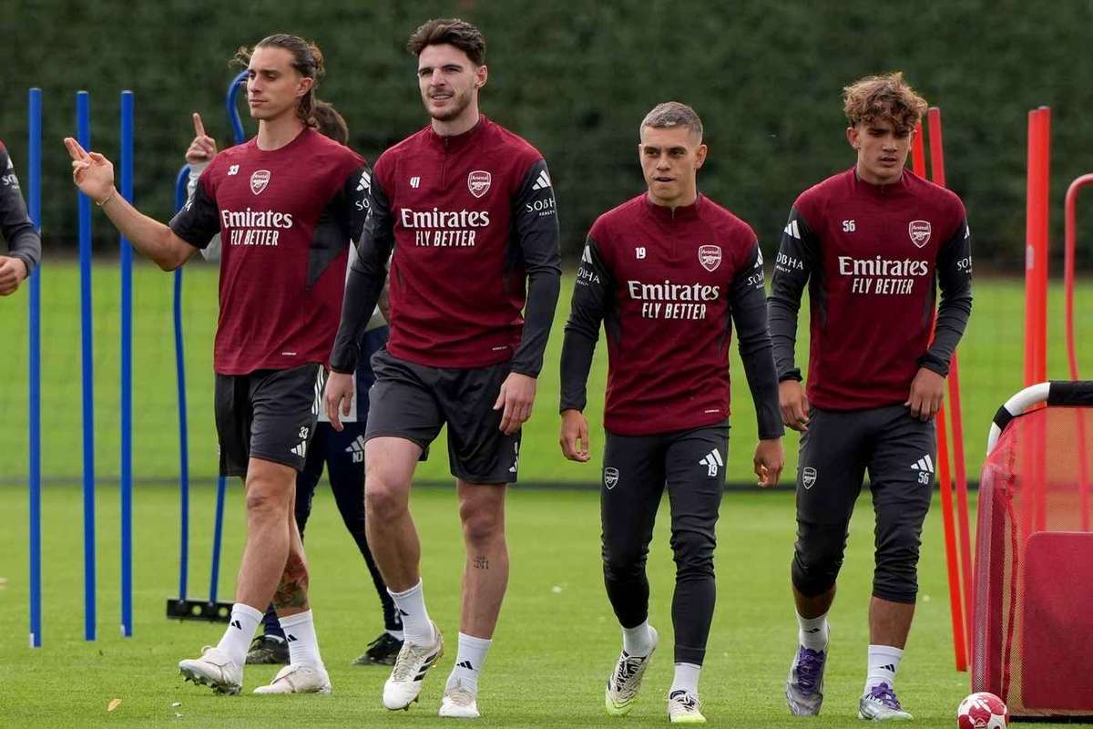 Arsenal fara doi jucatori la debutul Ligii Campionilor