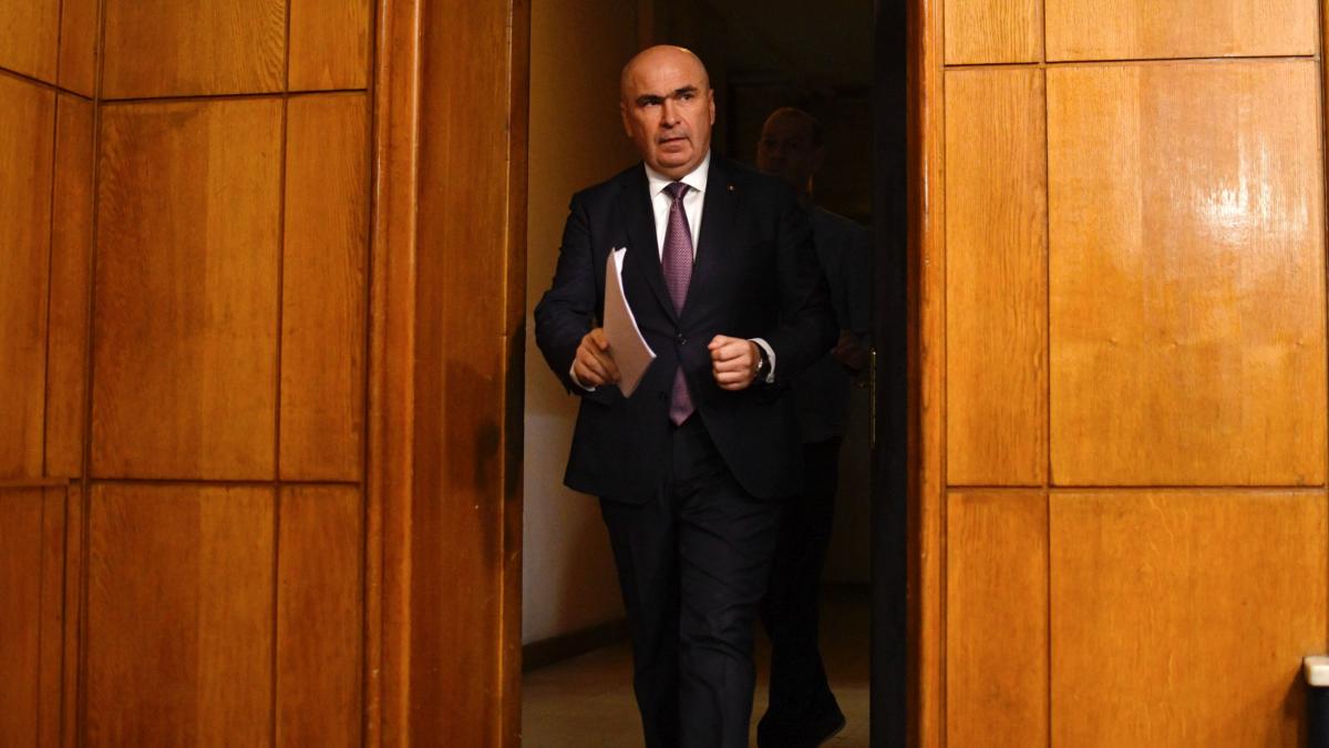 Bolojan ameninta cu demisia PNL analizeaza iesirea din guvern