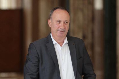 Caciu o ataca pe Dogioiu in scandalul plafonarii