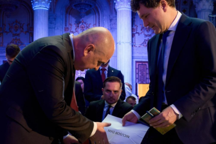 Ce test i a dat Nicusor Dan lui Bolojan
