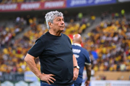 Cine sunt jucatorii pe care ii folosest Lucescu