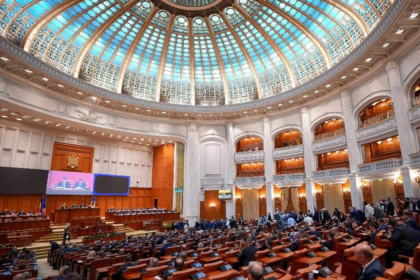 Deputatii plecati din POT si SOS Romania formeaza grup independent