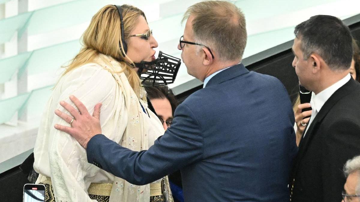 Diana Sosoaca a creat scandal pe aeroport mesaj pentru procurori