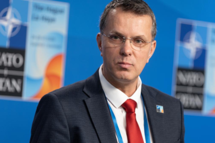 Mosteanu Flancul Estic trebuie sa reziste incursiunilor rusesti