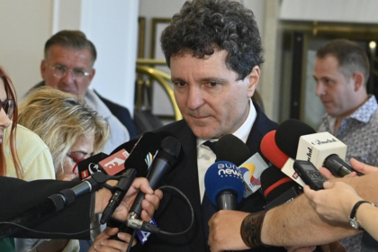 Nicusor Dan Infeciile nosocomiale pericol pentru bebelusi