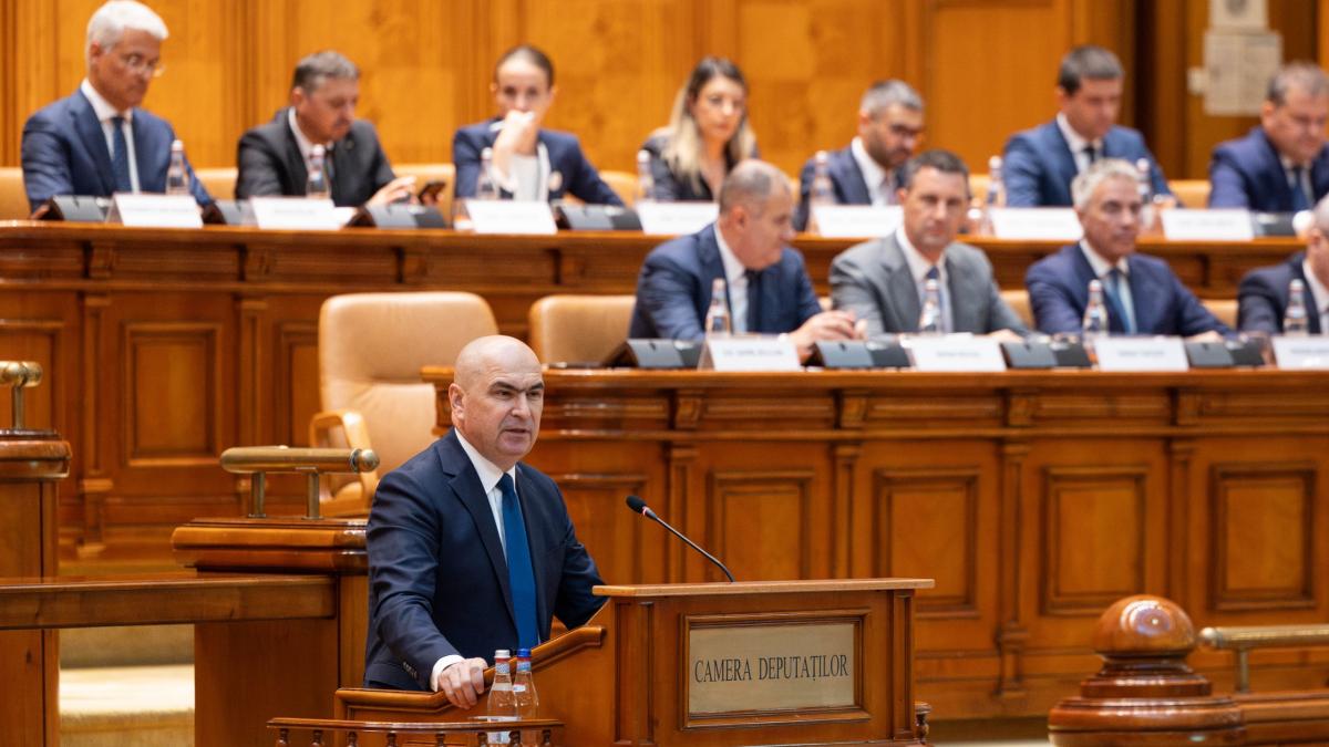 Noua sesiune incepe cu cinci motiuni de cenzura