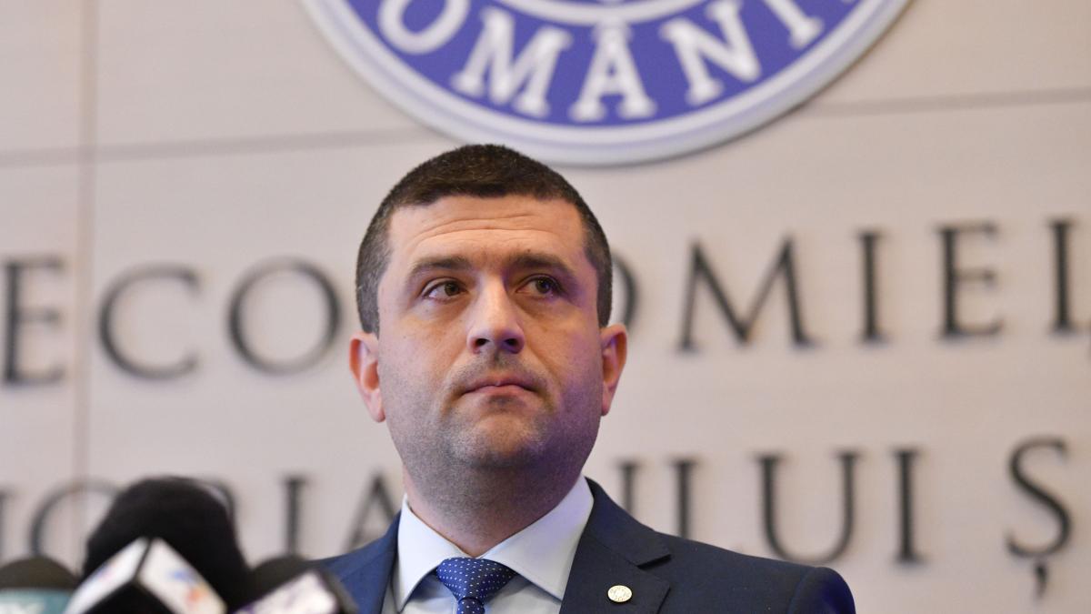 Radu Miruta Ministerul se confrunta cu sine insusi