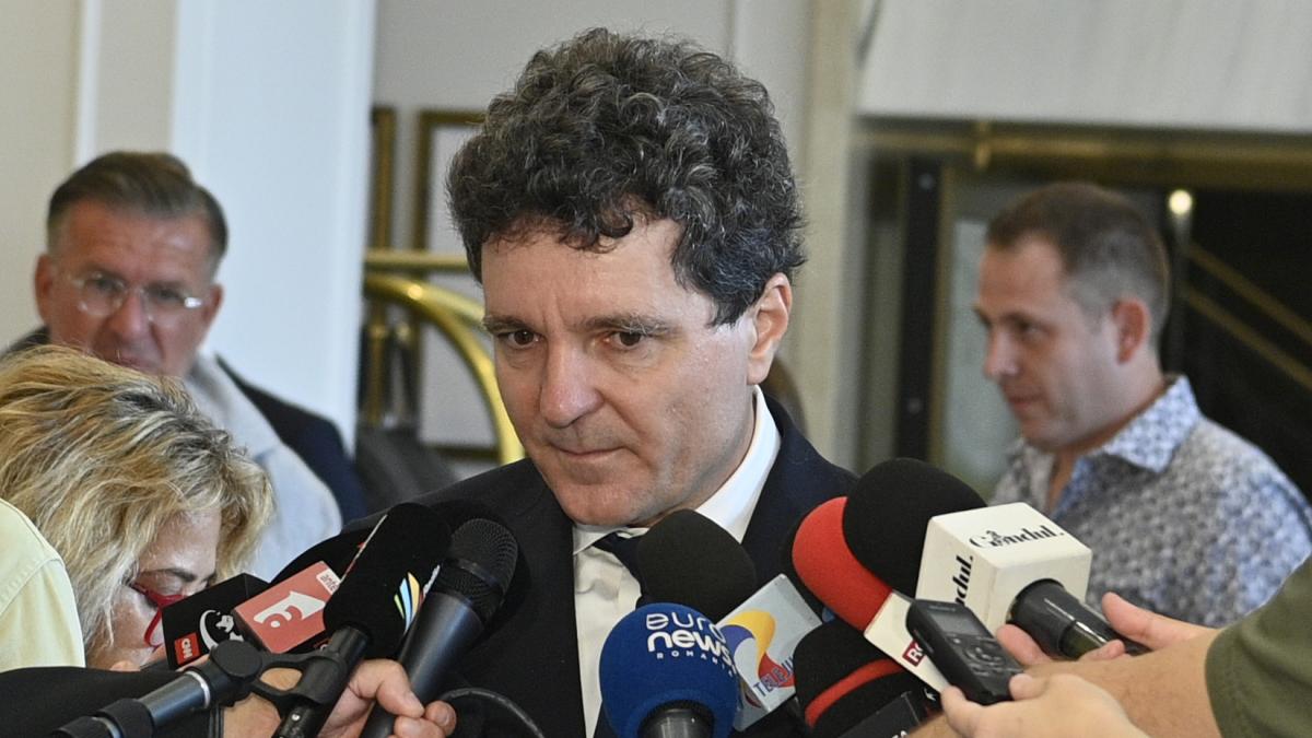 Reactia lui Nicusor Dan la fostul sef SIS Moldova