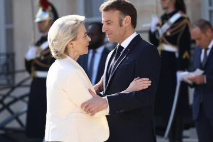 Ursula von der Leyen investigata pentru stergerea unui mesaj de la Macron