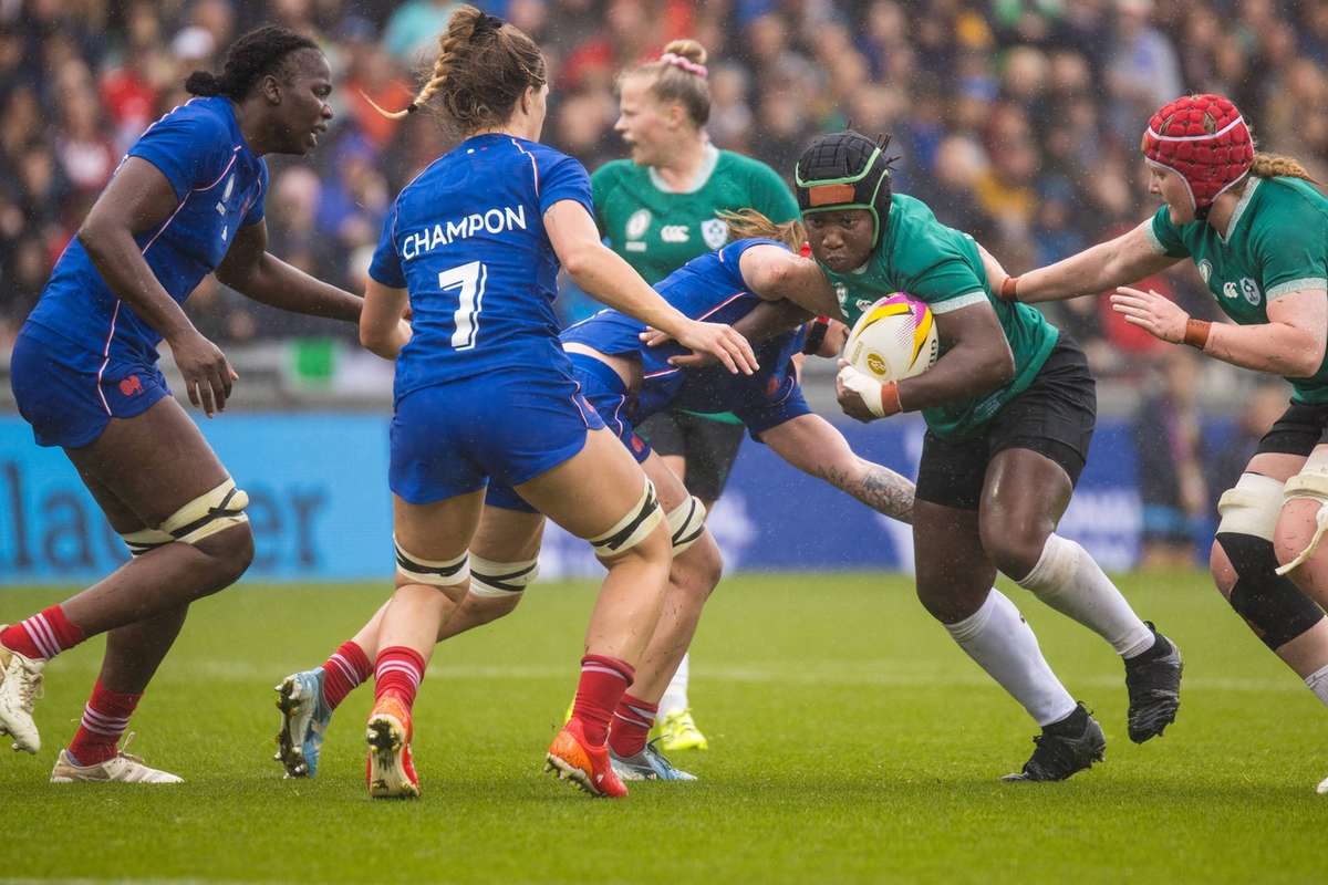 VIDEO Sindromul Suarez impacteaza rugby ul feminin Axelle Berthoumieu a muscat o adversara