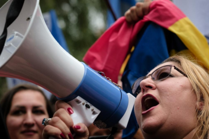 Diana Sosoaca acuzata de 11 infractiunii spune ca Romania devine dictatura