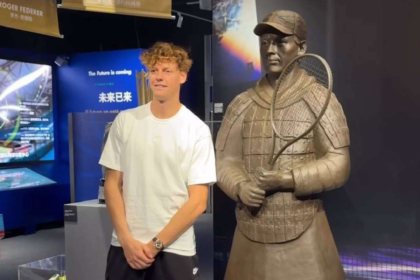 Jannik Sinner si statuia de teracota E mai puternic ca mine