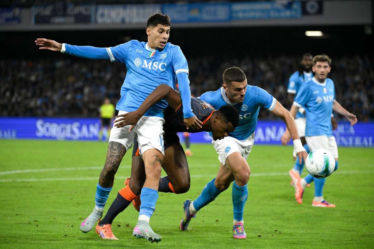 Napoli invinge Inter si ajunge pe primul loc
