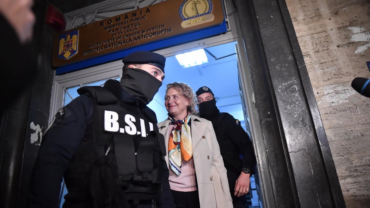 Nicuser Dan a destituit sefa Spitalului Militar pentru coruptie