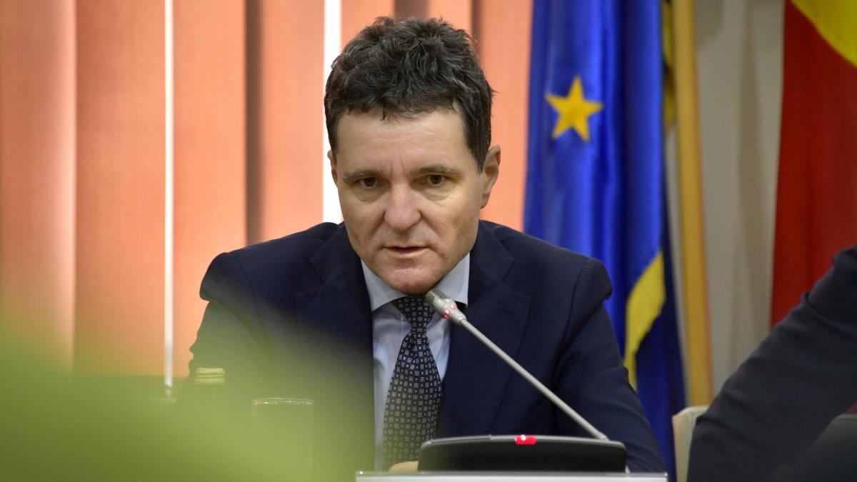 Nicusor Dan Intuitia mea sugereaza coruptie din anii 90 00