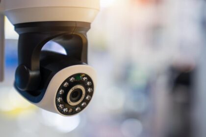 Pacientii si medicii din spitale vor fi monitorizati
