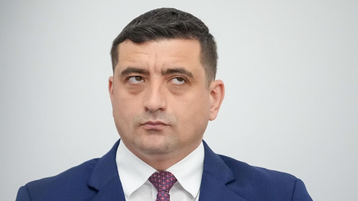 Simion compara romanii cu Elon Musk cerand sa renunte la