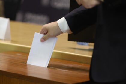 Sondaj Baluta si Ciucu lupta stransa pentru primar