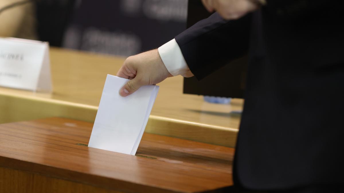 Sondaj Baluta si Ciucu lupta stransa pentru primar