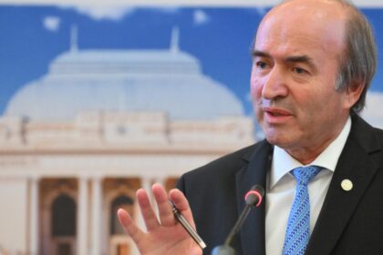 Tudorel Toader explica optiunile Guvernului dupa CCR