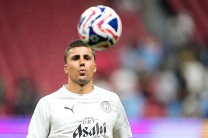 Villarreal ii aduce un omagiu lui Rodri la el acasa