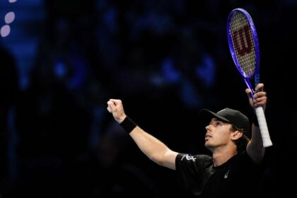 Alex de Minaur castiga prima victorie la Turneul Campionilor