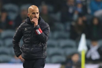 Antrenor strain la Universitatea Craiova Negocieri cu un fost tehnician Chelsea si Porto