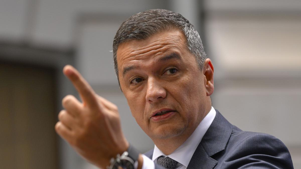 Cine poate scapa de interdictia cumulului pensie salariu