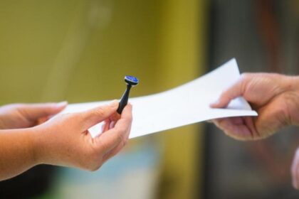 Cum voteaza barbatii si femeile AUR si PSD