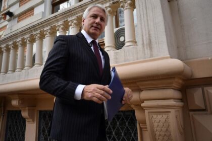 Eugen Teodorovici se inscrie independent la Primaria Capitalei