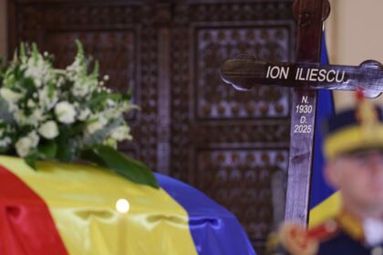Guvernul a platit 27000 de euro pentru inmormantarea lui Ion Iliescu