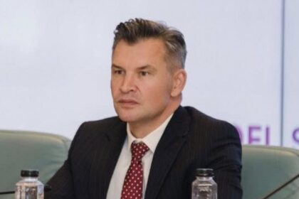 Ionut Stroe cere lui Nicusor Dan sa sesizeze CCR
