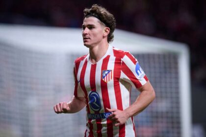 Julian Alvarez urmarit de PSG transferul de vara in pregatire