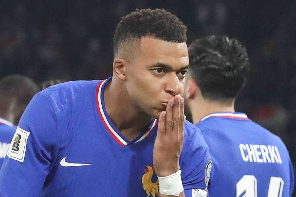 Kylian Mbappe mai presus de Messi si Ronaldo