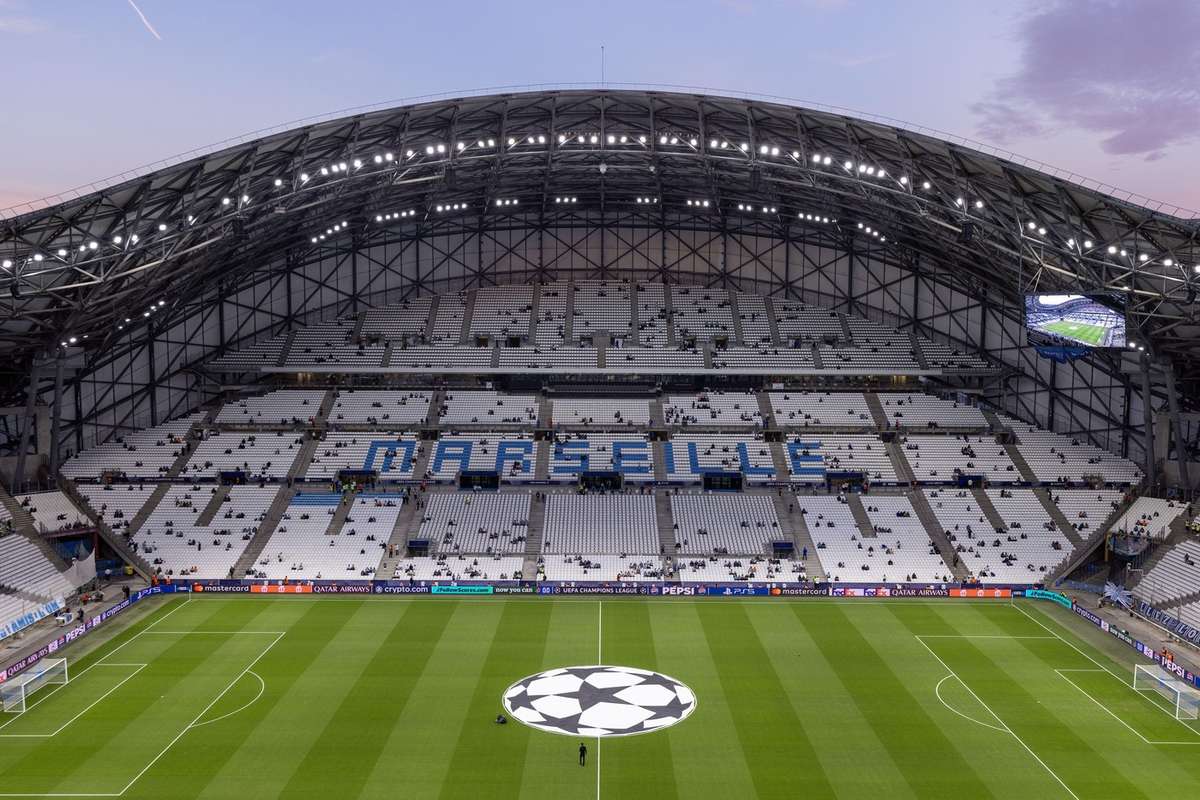 Marseille sancionata de UEFA cu inchidere partiala a stadionului