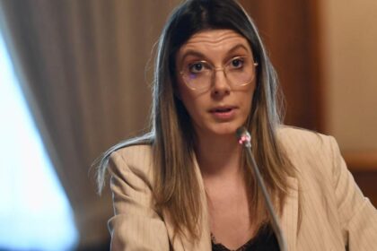 Ministra Mediului Oamenii primesc ap dupa 72 de ore