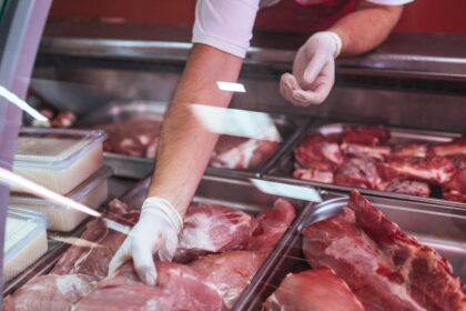 Ministrul Agriculturii doreste controlul loturilor de carne de porc