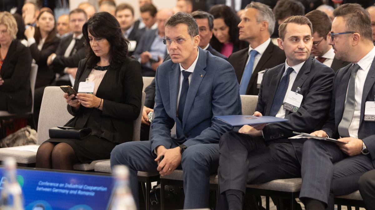 Mosteanu publica diploma universitatea contesta statutul sau