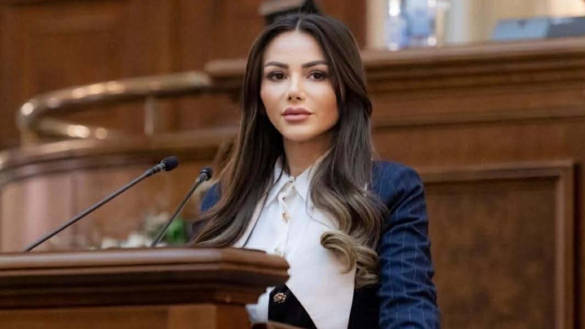 Scandal de telenovela senatoare atacata de sotie
