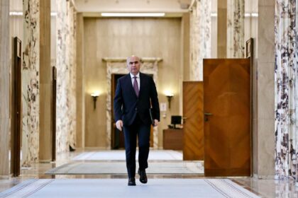 Scandalul din Coalitie intarzie reforma administratiei