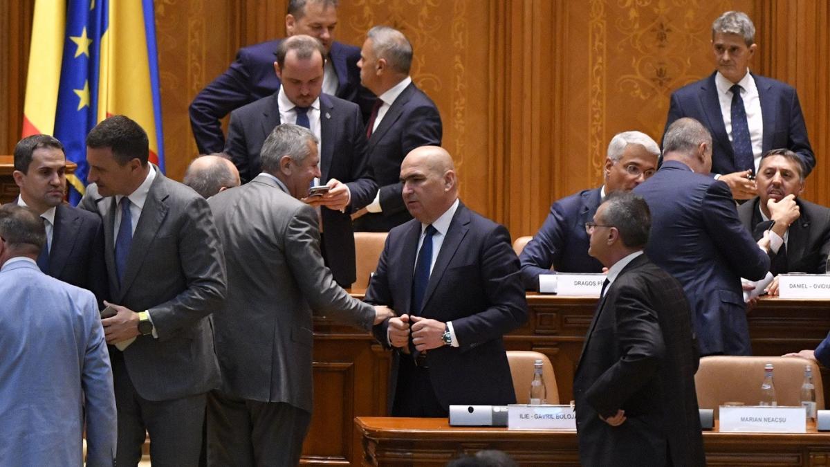 Specialii de la ANRE ASF si parlamentarii exceptati de la cumul pensie salariu