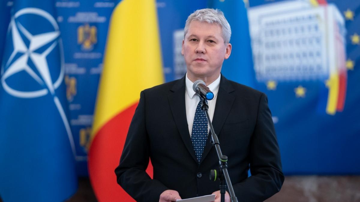 Catalin Predoiu Orice tara are stalpi de rezistenta