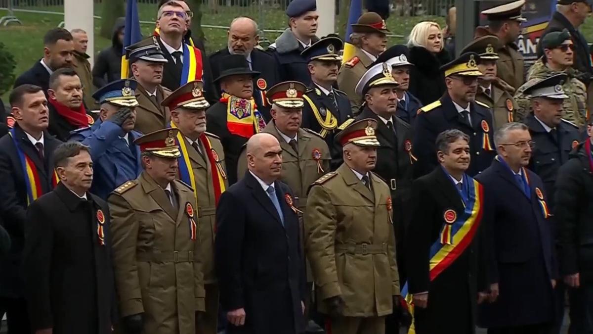 Iulian Fota despre huiduielile suveranistilor la imn
