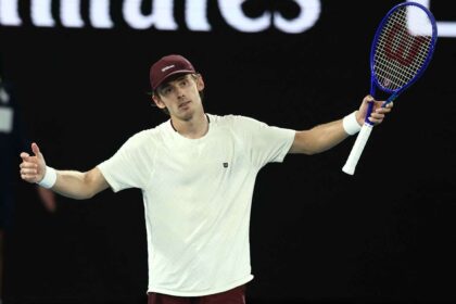 Dezamagitul Alex de Minaur promite sa isi continue lupta dupa o noua infrangere in fata lui Alcaraz