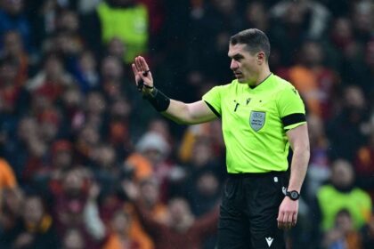 Istvan Kovacs va arbitra meciul echipei lui Cristian Chivu din Liga Campionilor